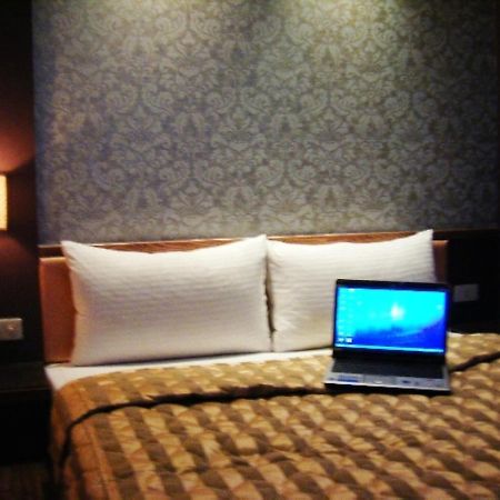 Baseball Hotel Kota Hsinchu Bagian luar foto