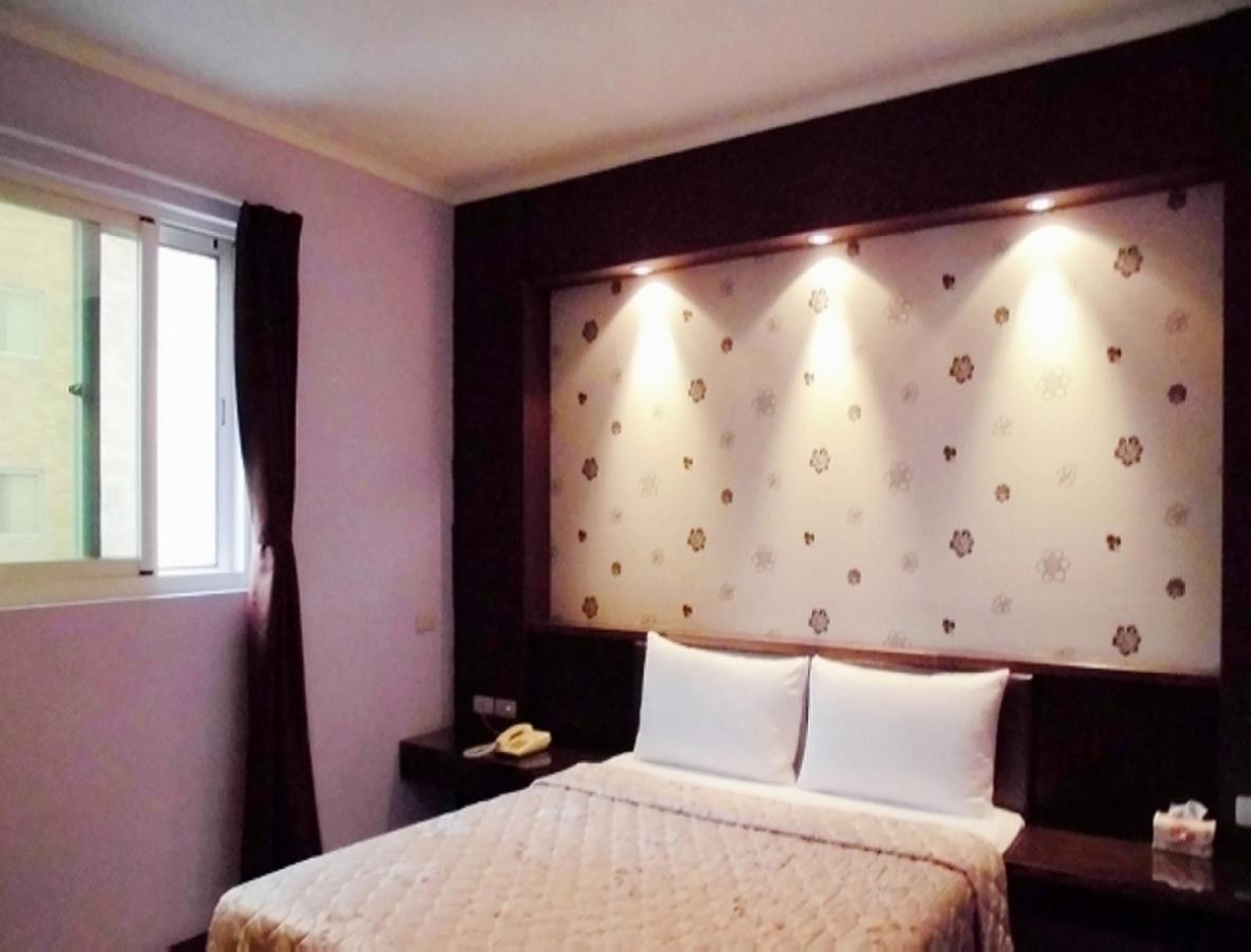 Baseball Hotel Kota Hsinchu Bagian luar foto