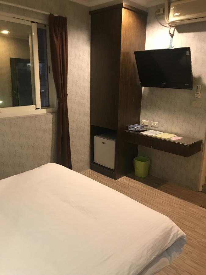 Baseball Hotel Kota Hsinchu Bagian luar foto