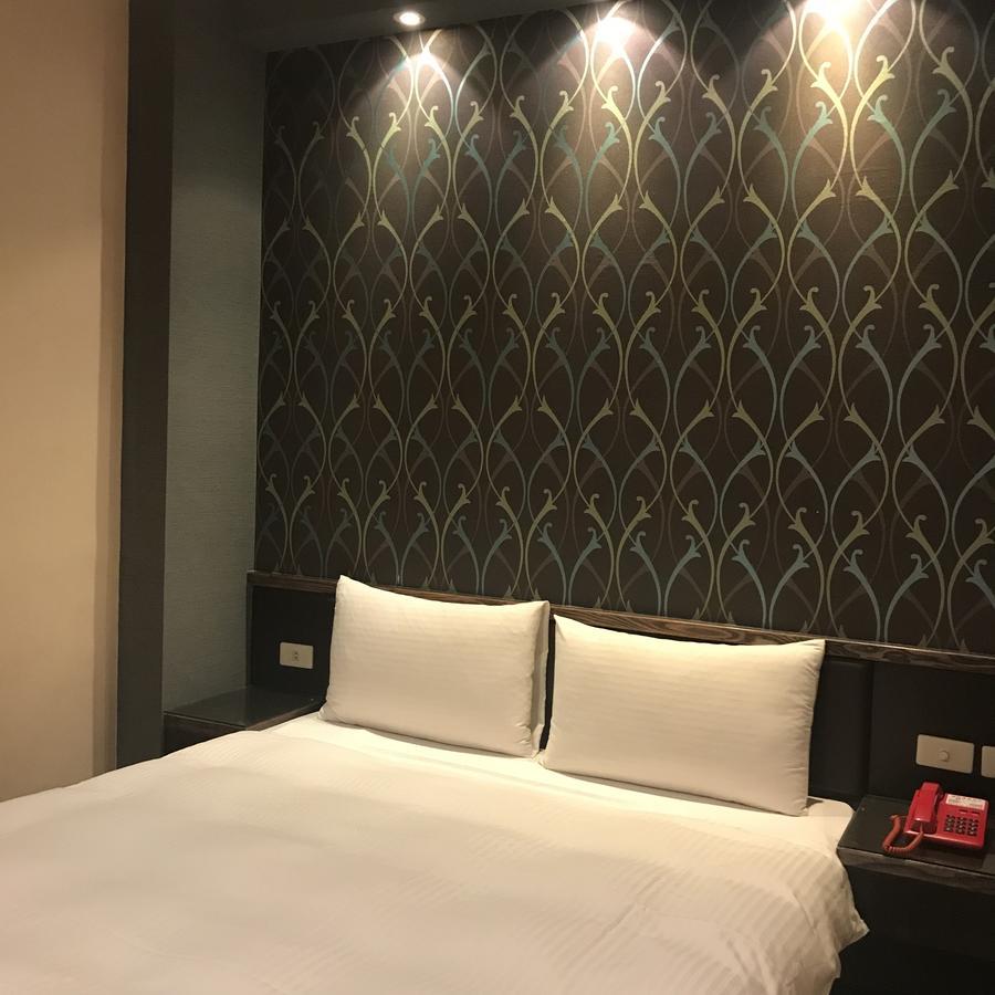 Baseball Hotel Kota Hsinchu Bagian luar foto