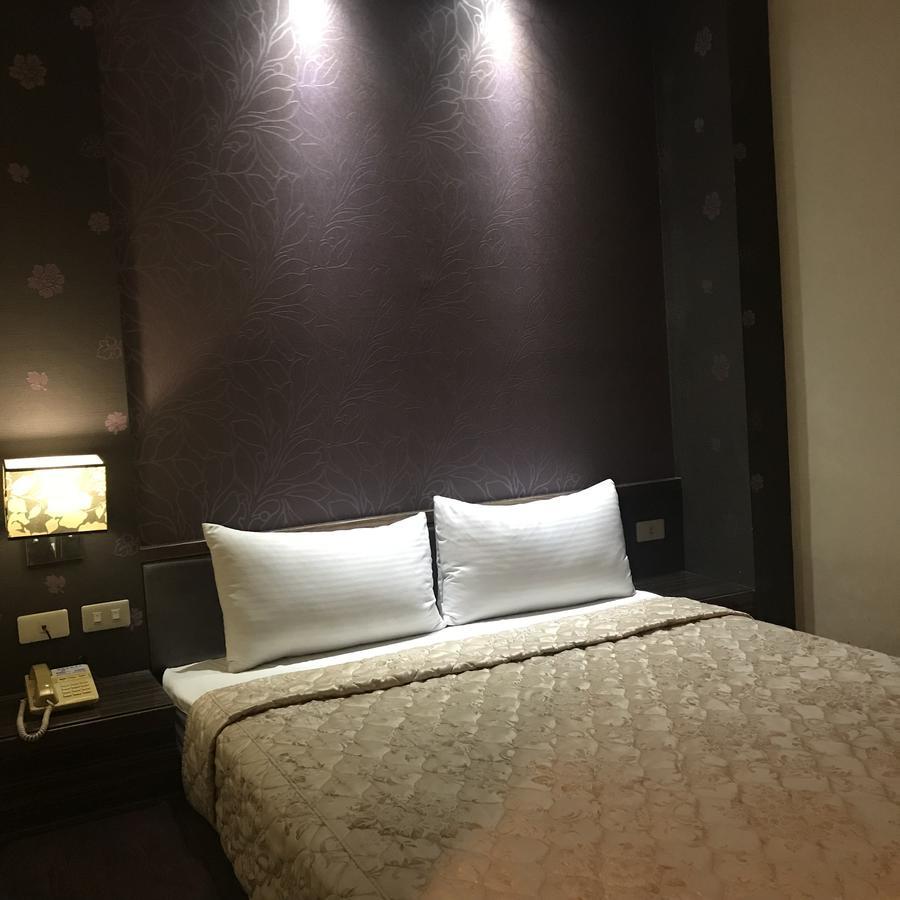 Baseball Hotel Kota Hsinchu Bagian luar foto